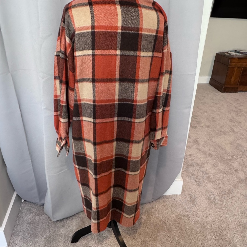 Shacket - Picture 4 of 5